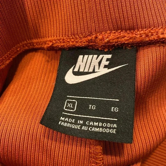 Nike Women's Orange Wide-Leg Pants - Picture 6 of 7